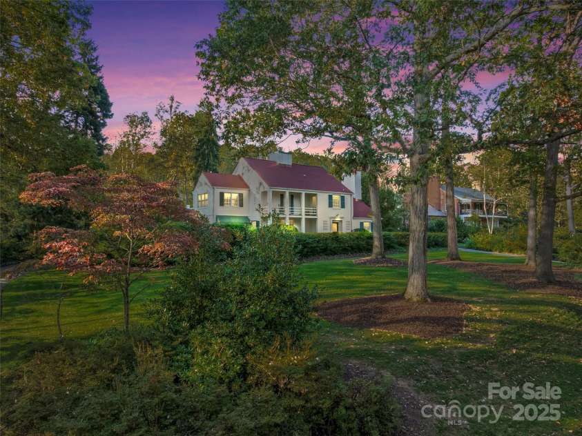 7 Park Road, Asheville, NC 28803.  MLS# CAR4322047, YatesRealty ID 4890. 