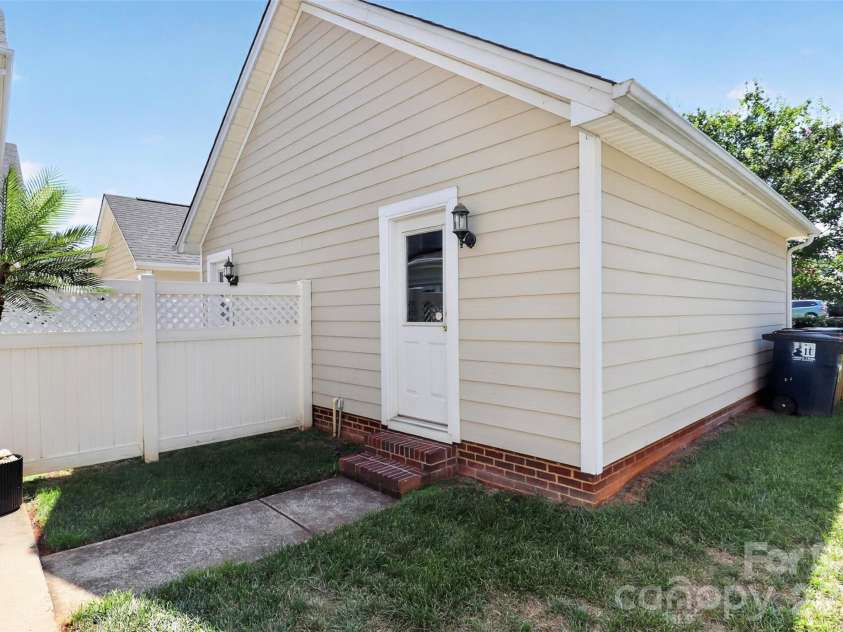 2315 Bonterra Boulevard, Indian Trail, NC 28079.  MLS# CAR4420984, YatesRealty ID 48900. 