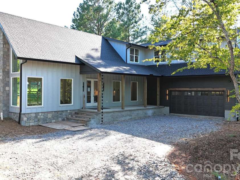 2303 Paddock Circle, Morganton, NC 28655.  MLS# CAR4416605, YatesRealty ID 48902. 
