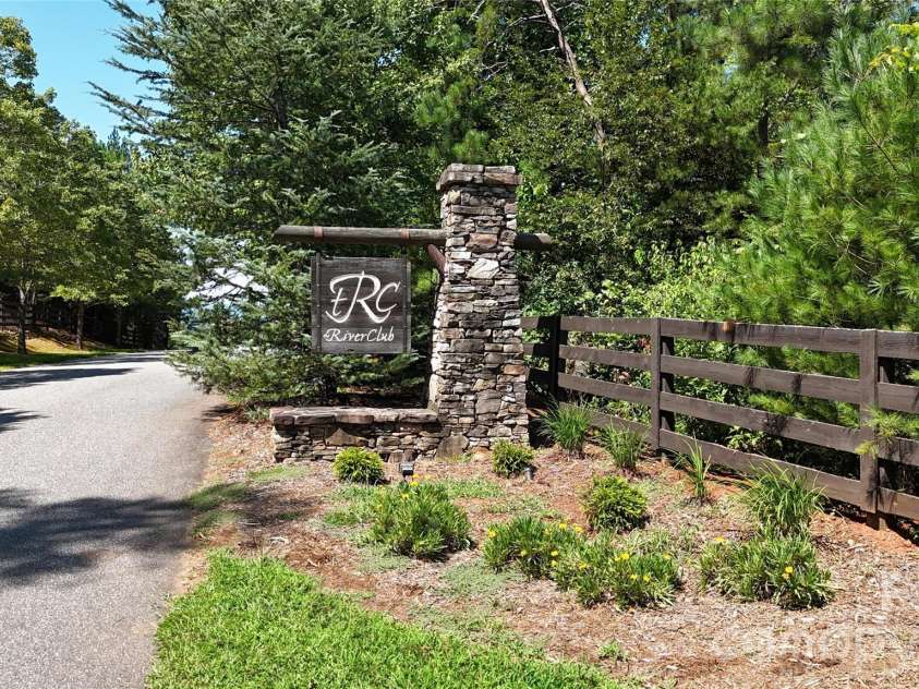 2303 Paddock Circle, Morganton, NC 28655.  MLS# CAR4416605, YatesRealty ID 48902. 