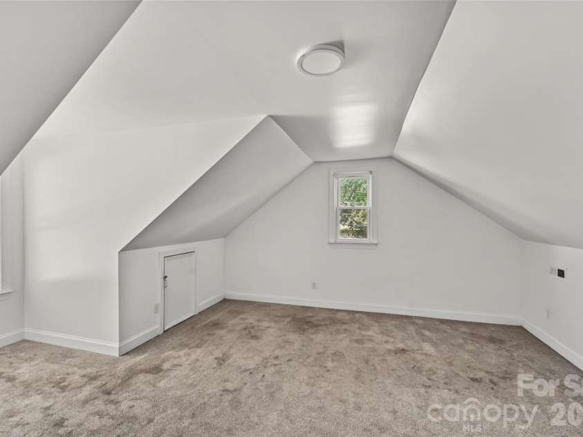 3453 Selwyn Avenue, Charlotte, NC 28209.  MLS# CAR4421472, YatesRealty ID 48903. 
