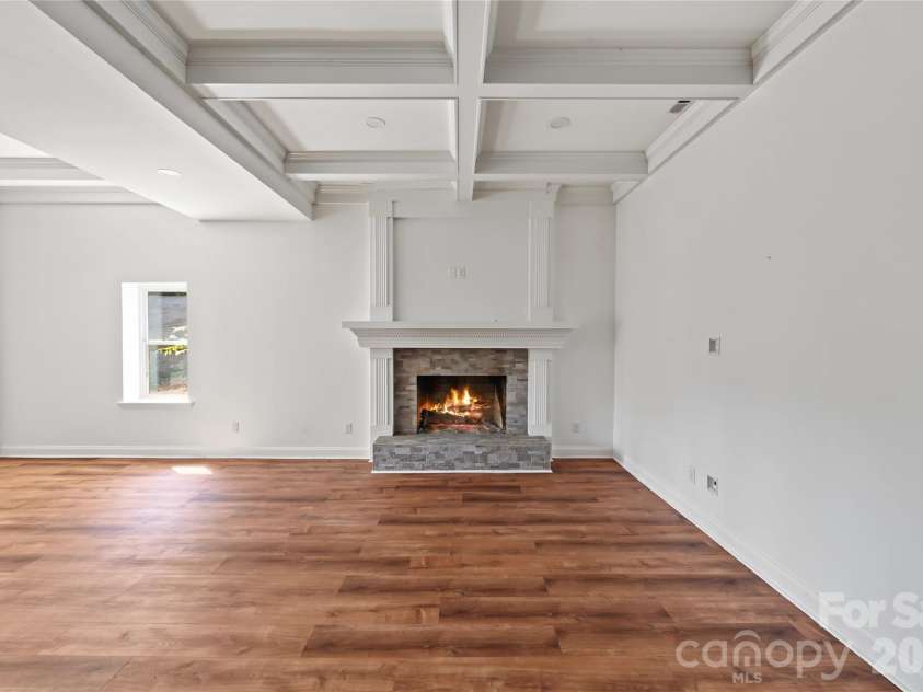 3453 Selwyn Avenue, Charlotte, NC 28209.  MLS# CAR4421472, YatesRealty ID 48903. 