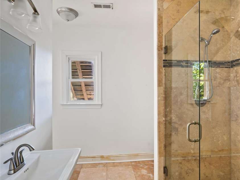 3453 Selwyn Avenue, Charlotte, NC 28209.  MLS# CAR4421472, YatesRealty ID 48903. 