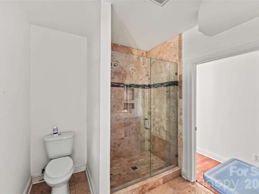 3453 Selwyn Avenue, Charlotte, NC 28209.  MLS# CAR4421472, YatesRealty ID 48903. 