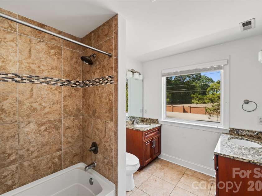 3453 Selwyn Avenue, Charlotte, NC 28209.  MLS# CAR4421472, YatesRealty ID 48903. 