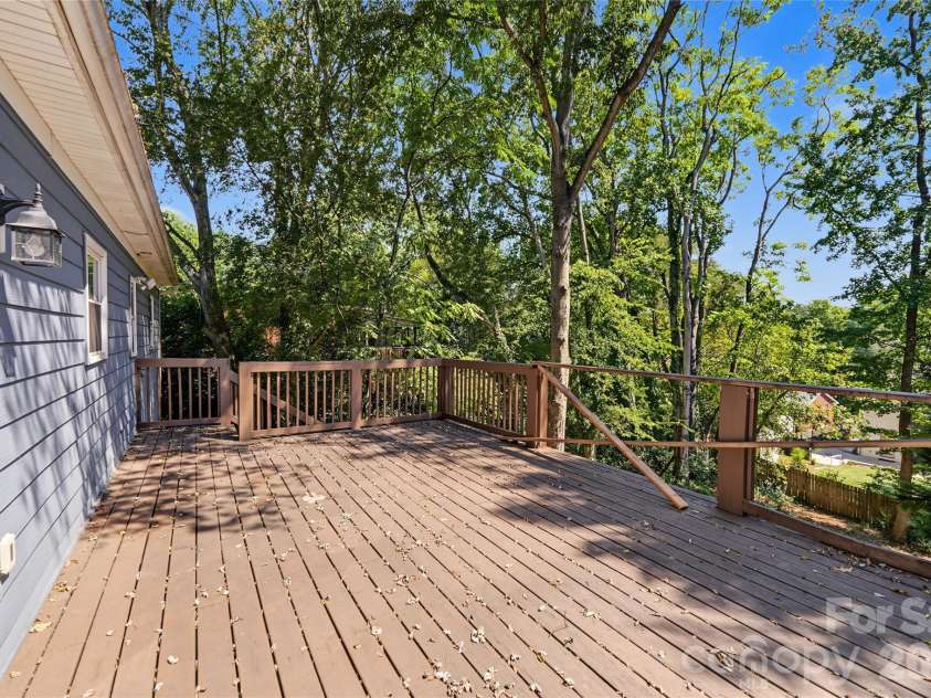 3453 Selwyn Avenue, Charlotte, NC 28209.  MLS# CAR4421472, YatesRealty ID 48903. 