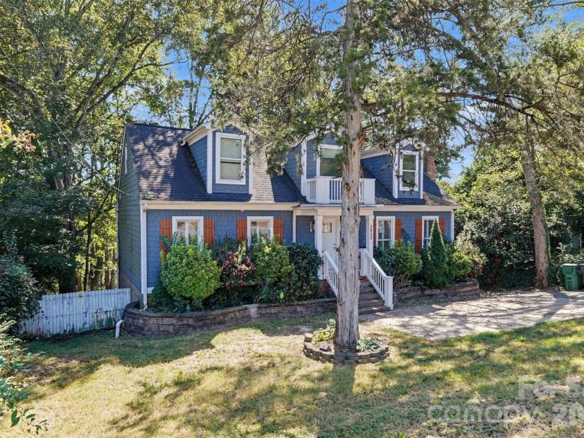 3453 Selwyn Avenue, Charlotte, NC 28209.  MLS# CAR4421472, YatesRealty ID 48903. 