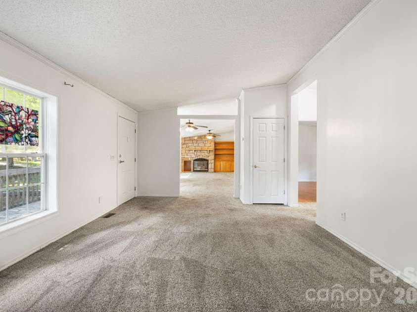 45 Shelby Road, Asheville, NC 28806.  MLS# CAR4421176, YatesRealty ID 48907. 