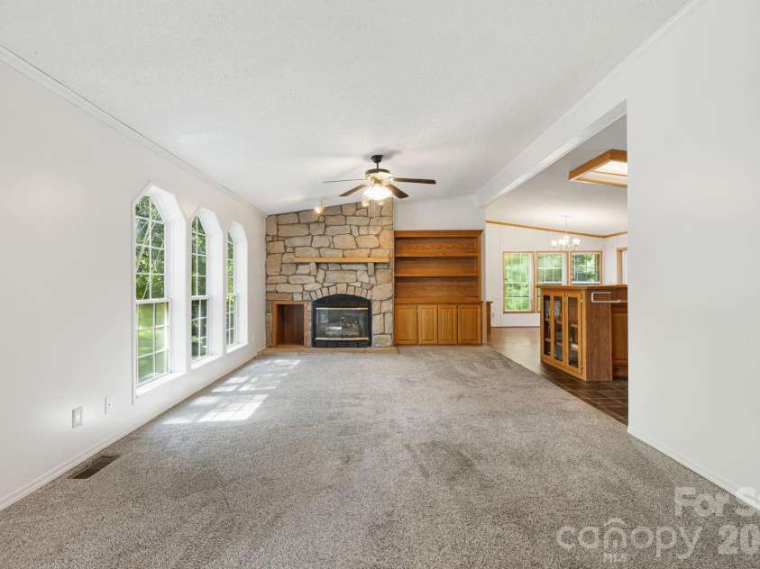 45 Shelby Road, Asheville, NC 28806.  MLS# CAR4421176, YatesRealty ID 48907. 