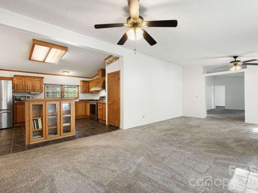 45 Shelby Road, Asheville, NC 28806.  MLS# CAR4421176, YatesRealty ID 48907. 