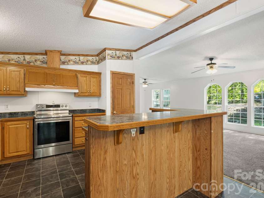 45 Shelby Road, Asheville, NC 28806.  MLS# CAR4421176, YatesRealty ID 48907. 