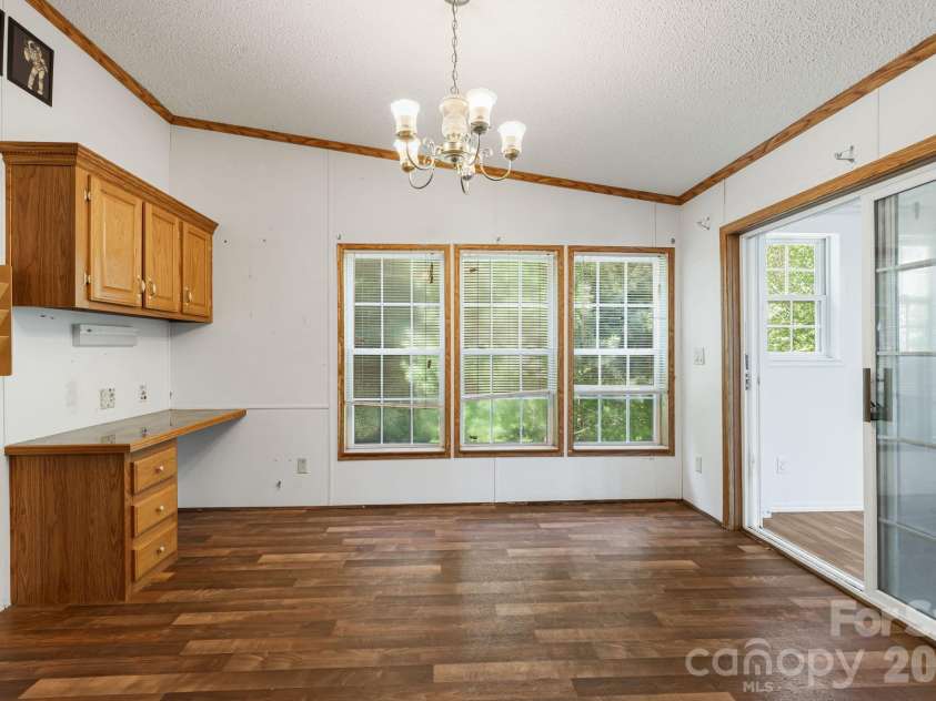 45 Shelby Road, Asheville, NC 28806.  MLS# CAR4421176, YatesRealty ID 48907. 
