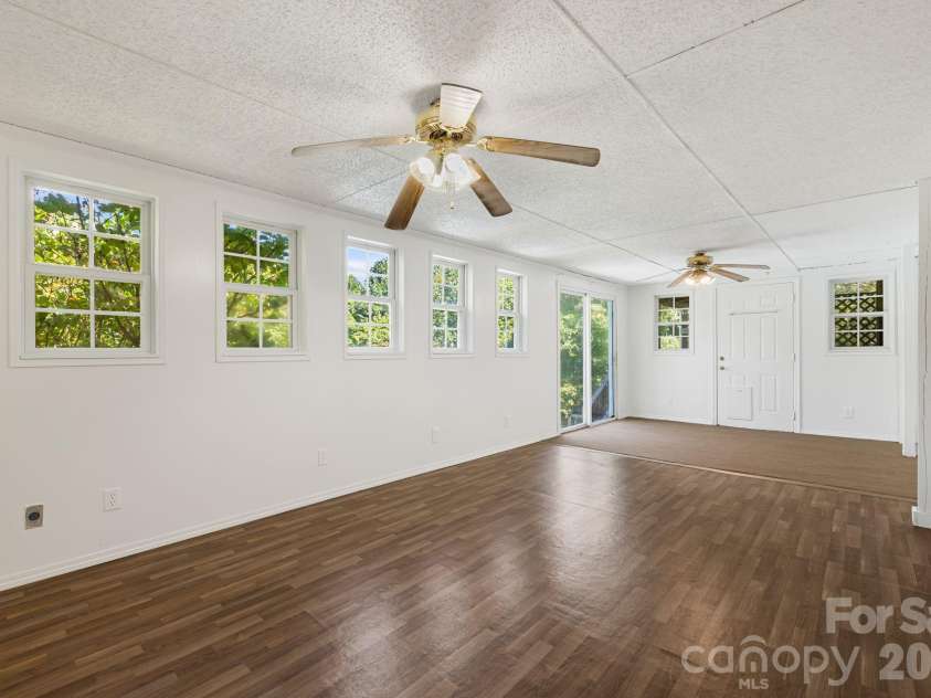 45 Shelby Road, Asheville, NC 28806.  MLS# CAR4421176, YatesRealty ID 48907. 