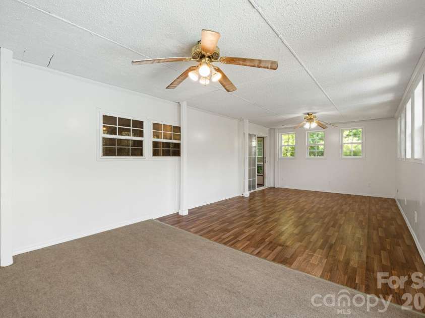 45 Shelby Road, Asheville, NC 28806.  MLS# CAR4421176, YatesRealty ID 48907. 