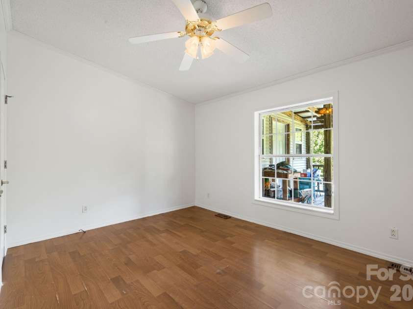 45 Shelby Road, Asheville, NC 28806.  MLS# CAR4421176, YatesRealty ID 48907. 