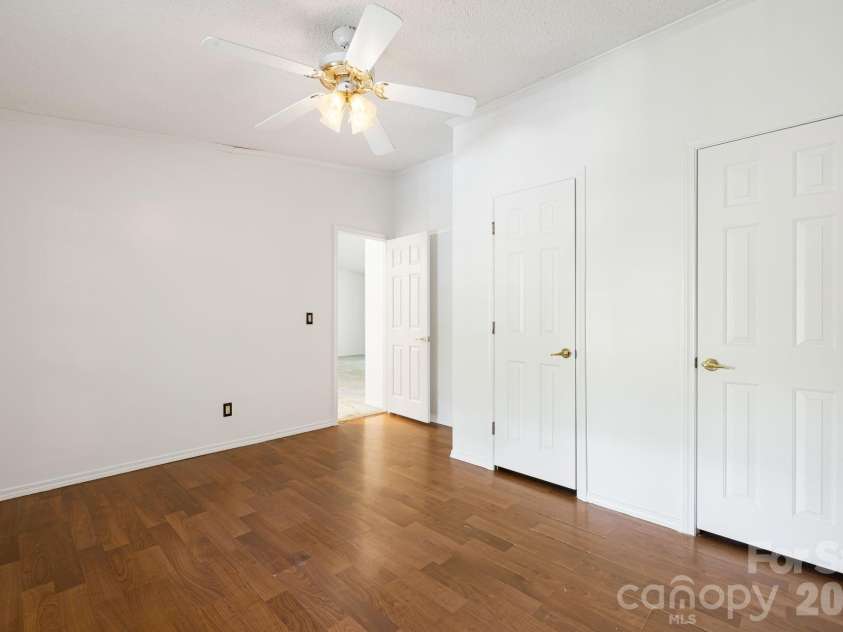 45 Shelby Road, Asheville, NC 28806.  MLS# CAR4421176, YatesRealty ID 48907. 