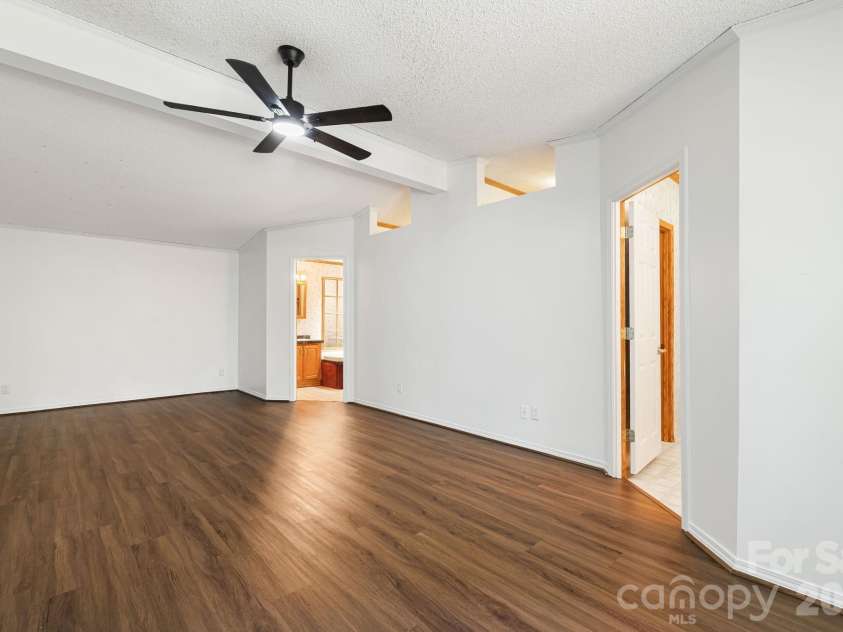 45 Shelby Road, Asheville, NC 28806.  MLS# CAR4421176, YatesRealty ID 48907. 
