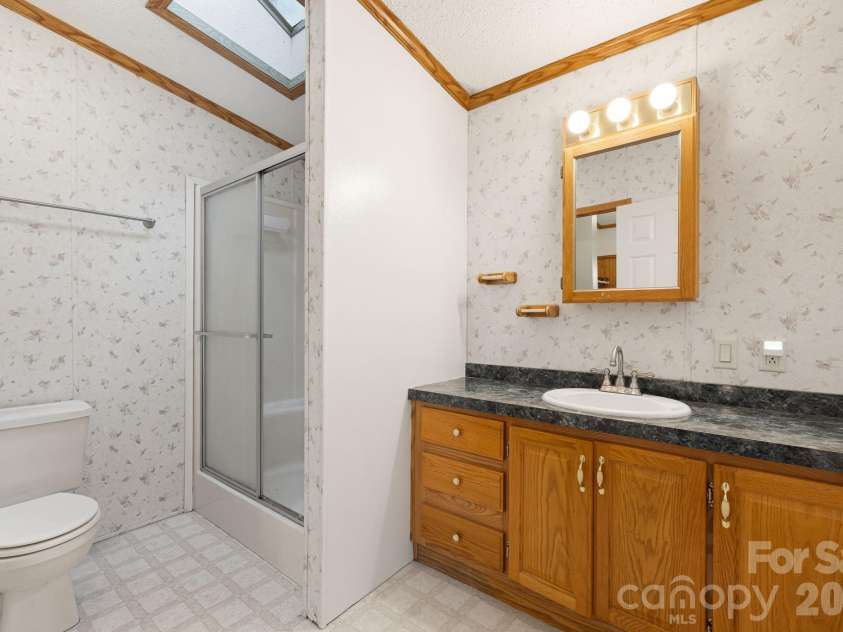 45 Shelby Road, Asheville, NC 28806.  MLS# CAR4421176, YatesRealty ID 48907. 