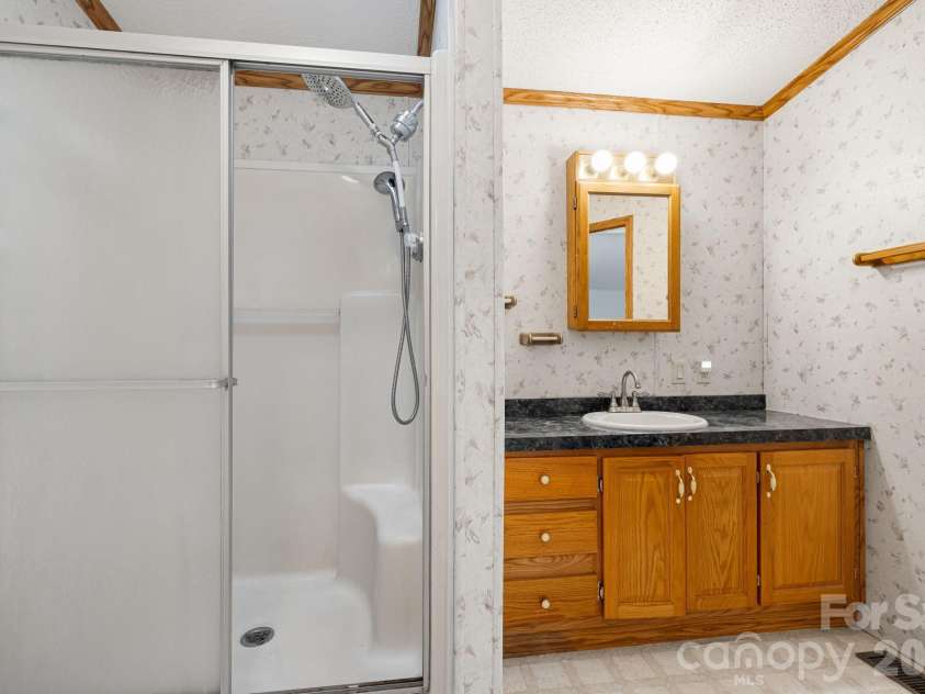 45 Shelby Road, Asheville, NC 28806.  MLS# CAR4421176, YatesRealty ID 48907. 