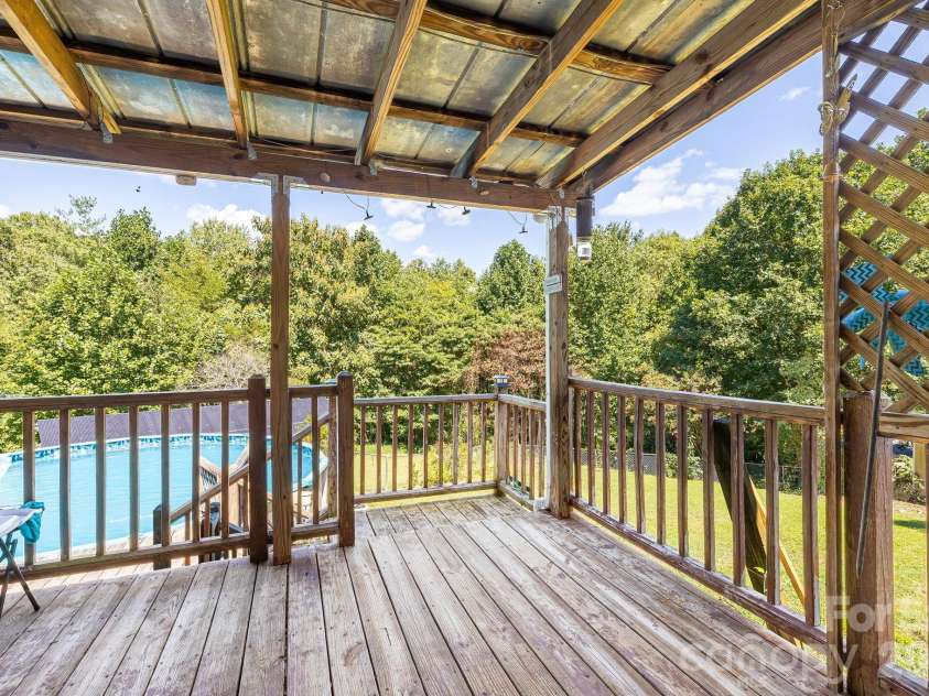 45 Shelby Road, Asheville, NC 28806.  MLS# CAR4421176, YatesRealty ID 48907. 