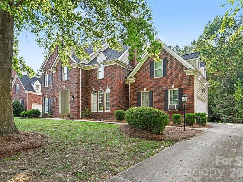 1538 Wickerby Court, Matthews, NC 28105.  MLS# CAR4417809, YatesRealty ID 48908. 