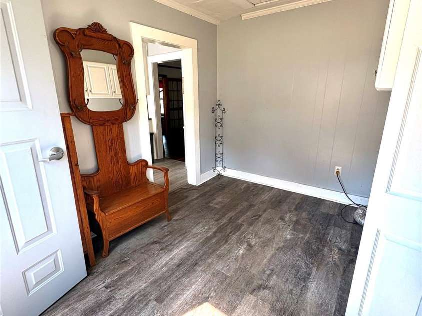 1001 Klondale Avenue, Kannapolis, NC 28081.  MLS# CAR4421747, YatesRealty ID 48909. Mud Room