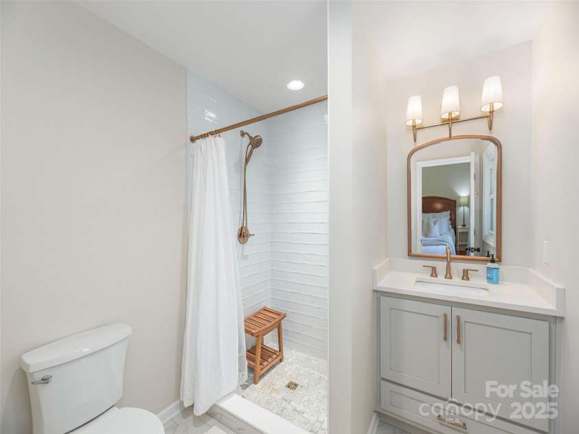 868 Mulberry Street, Clyde, NC 28721.  MLS# CAR4301265, YatesRealty ID 4891. 