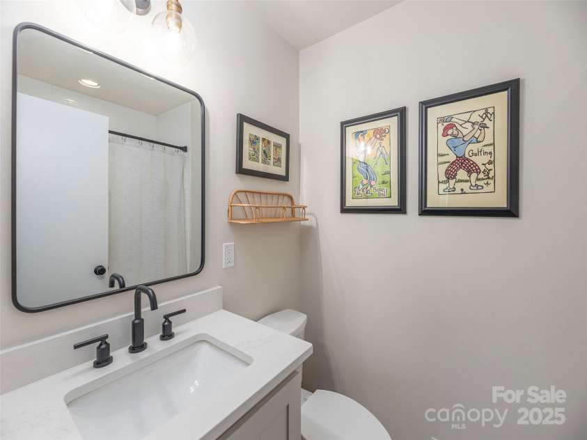 868 Mulberry Street, Clyde, NC 28721.  MLS# CAR4301265, YatesRealty ID 4891. 