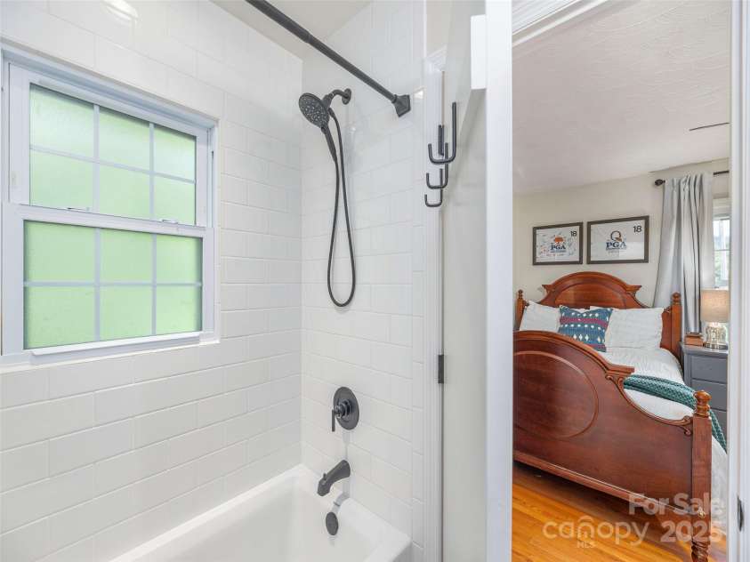 868 Mulberry Street, Clyde, NC 28721.  MLS# CAR4301265, YatesRealty ID 4891. 