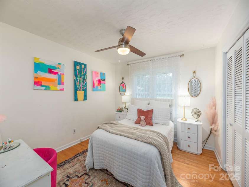 868 Mulberry Street, Clyde, NC 28721.  MLS# CAR4301265, YatesRealty ID 4891. 