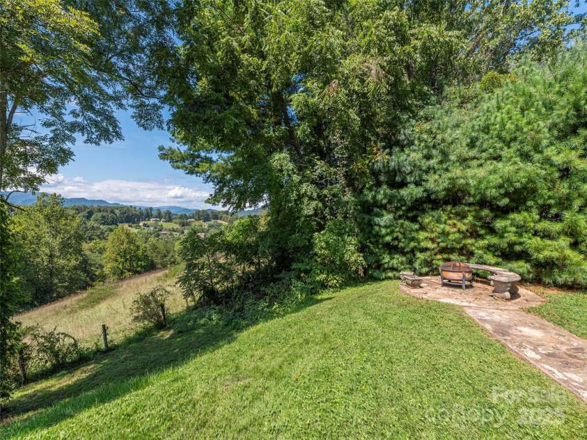 868 Mulberry Street, Clyde, NC 28721.  MLS# CAR4301265, YatesRealty ID 4891. 