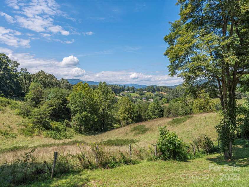 868 Mulberry Street, Clyde, NC 28721.  MLS# CAR4301265, YatesRealty ID 4891. 