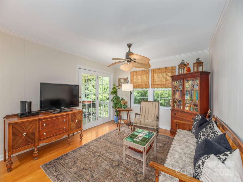 868 Mulberry Street, Clyde, NC 28721.  MLS# CAR4301265, YatesRealty ID 4891. 
