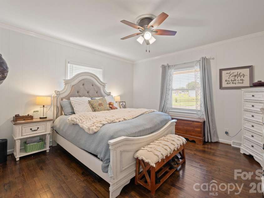 500 Elm Street, Cherryville, NC 28021.  MLS# CAR4419331, YatesRealty ID 48910. 