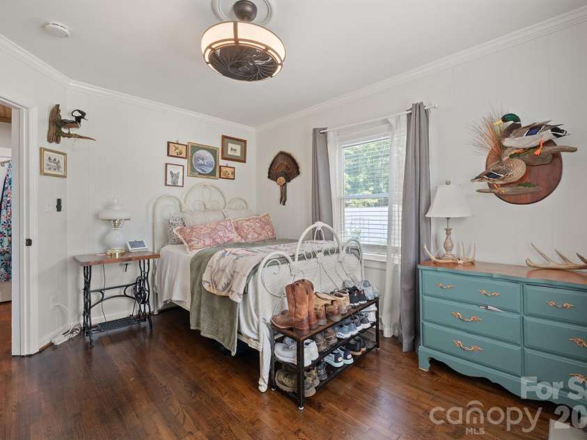 500 Elm Street, Cherryville, NC 28021.  MLS# CAR4419331, YatesRealty ID 48910. 