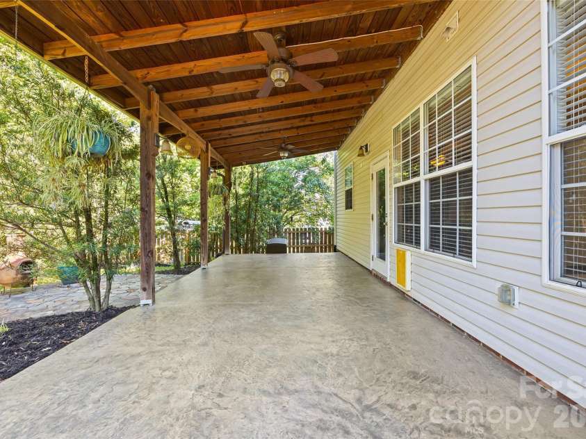 1823 Montague Road, Clover, SC 29710.  MLS# CAR4421690, YatesRealty ID 48912. 