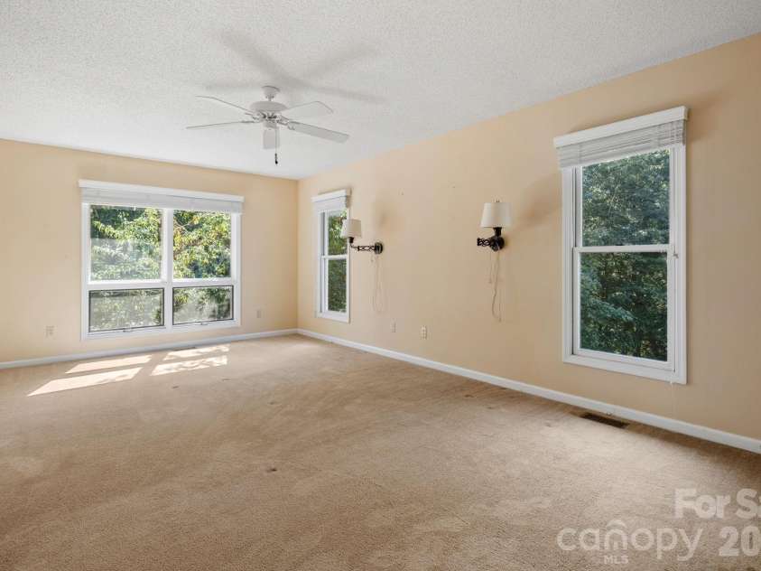 324 DAWNBROOK Drive, Flat Rock, NC 28731.  MLS# CAR4421615, YatesRealty ID 48916. 