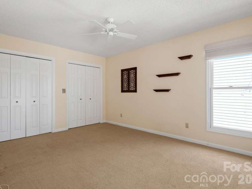324 DAWNBROOK Drive, Flat Rock, NC 28731.  MLS# CAR4421615, YatesRealty ID 48916. 