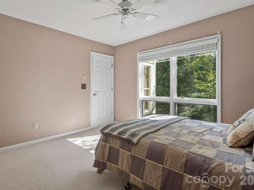324 DAWNBROOK Drive, Flat Rock, NC 28731.  MLS# CAR4421615, YatesRealty ID 48916. 