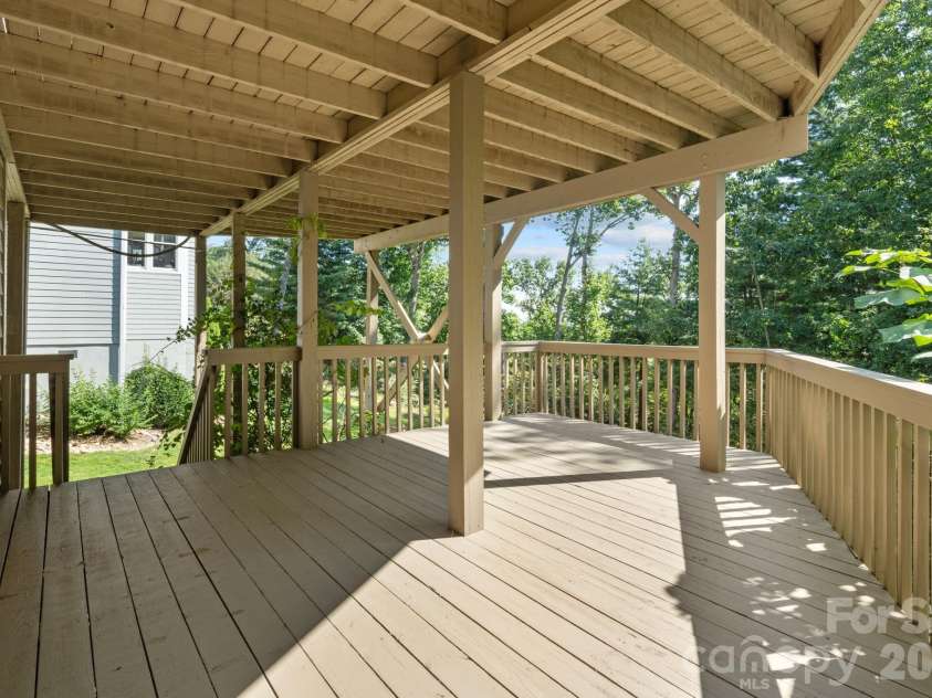 324 DAWNBROOK Drive, Flat Rock, NC 28731.  MLS# CAR4421615, YatesRealty ID 48916. 