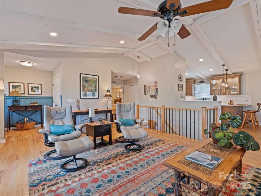 482 Wildcat Mountain Road, Waynesville, NC 28786.  MLS# CAR4323026, YatesRealty ID 48918. 