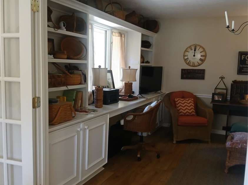 304 red oak Drive, Hendersonville, NC 28791.  MLS# CAR4420508, YatesRealty ID 48919. Built ins in second bdrm