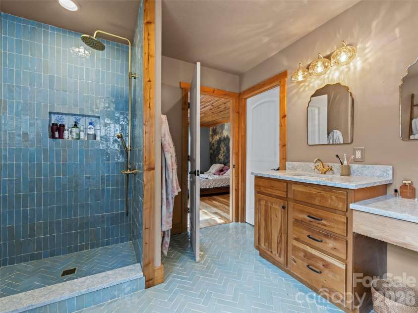 110 Mailon King Road, Leicester, NC 28748.  MLS# CAR4343106, YatesRealty ID 4892. 