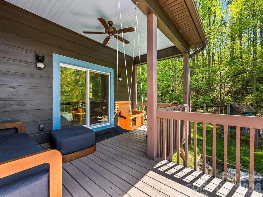 110 Mailon King Road, Leicester, NC 28748.  MLS# CAR4343106, YatesRealty ID 4892. 