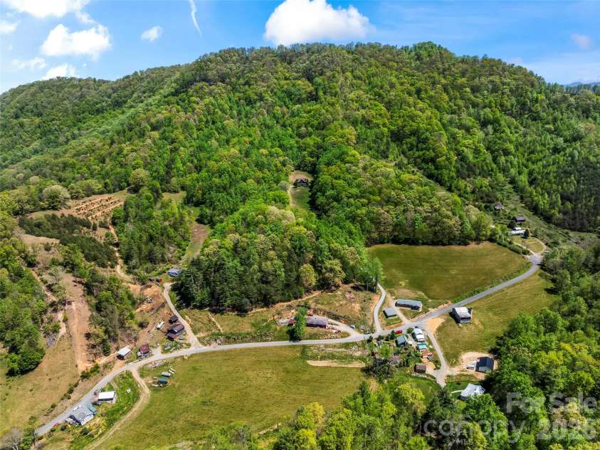 110 Mailon King Road, Leicester, NC 28748.  MLS# CAR4343106, YatesRealty ID 4892. 