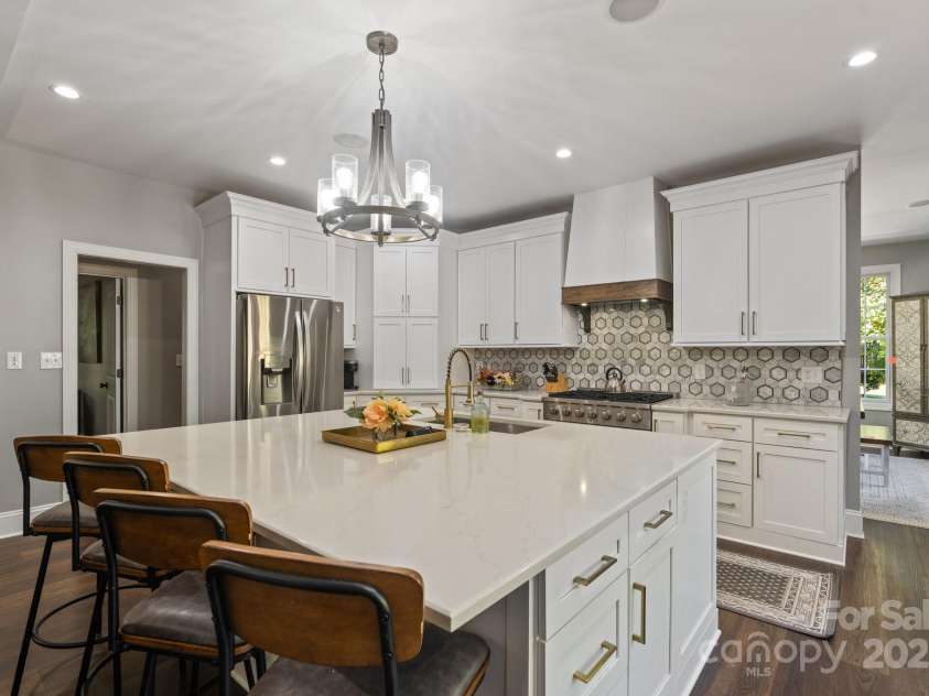 128 Archbell Point Lane, Mooresville, NC 28117.  MLS# CAR4192948, YatesRealty ID 4892. Kitchen