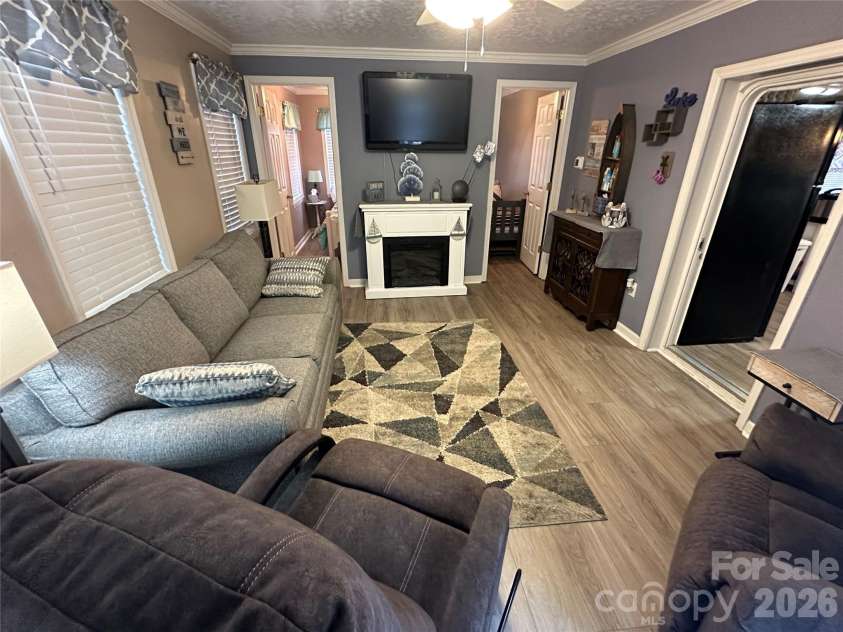 138 Marina Drive, New London, NC 28127.  MLS# CAR4398855, YatesRealty ID 48921. 