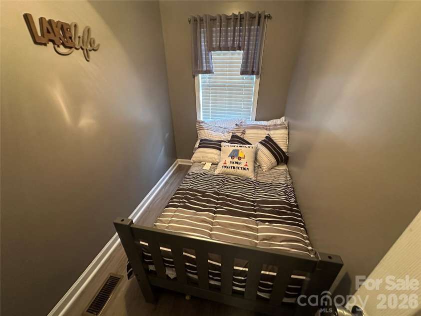 138 Marina Drive, New London, NC 28127.  MLS# CAR4398855, YatesRealty ID 48921. 