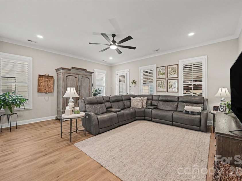 131 F Street, Kannapolis, NC 28081.  MLS# CAR4420565, YatesRealty ID 48928. 