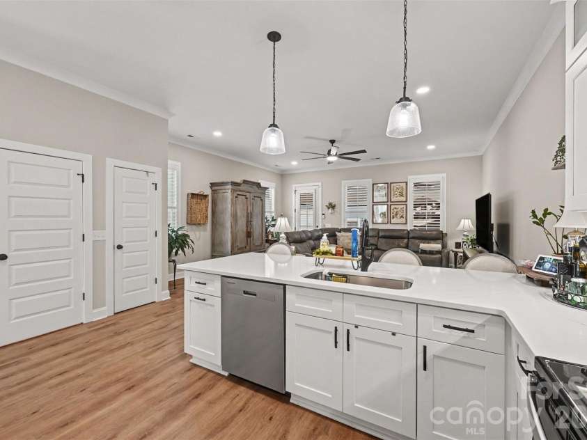 131 F Street, Kannapolis, NC 28081.  MLS# CAR4420565, YatesRealty ID 48928. 